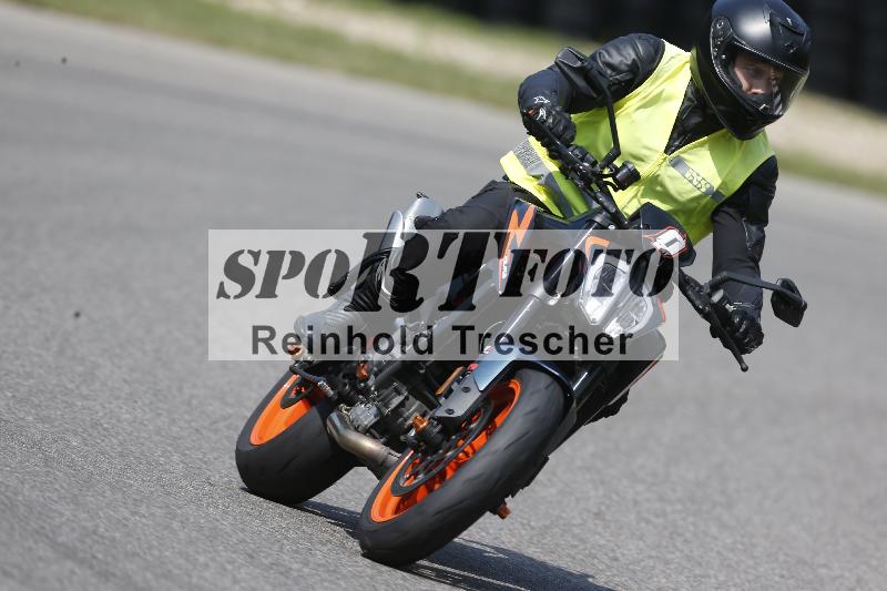 /Archiv-2025/49 26.08.2025 Cornu Master School ADR/gruen-vert/0